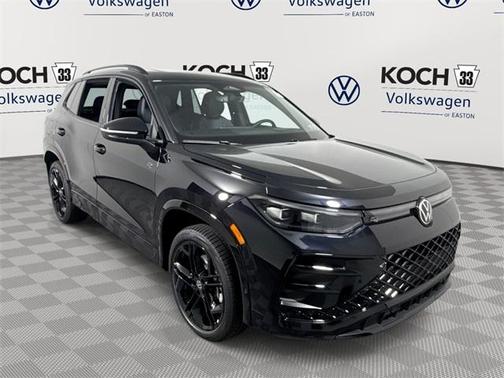 2025 Volkswagen Tiguan 2.0T SE R-Line Black