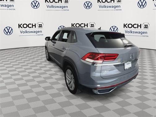 2022 Volkswagen Atlas Cross Sport 2.0T SE w/Technology