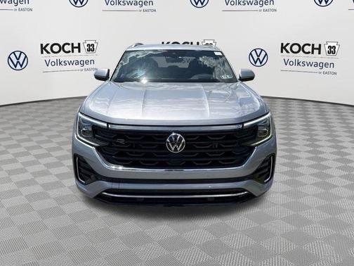 Silver Bird Metallic 2024 Volkswagen Atlas Cross Sport 2.0T SEL R-Line