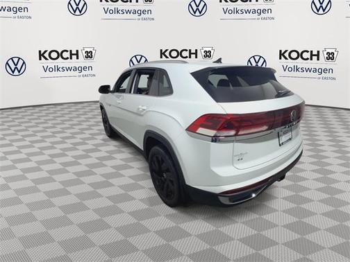 2025 Volkswagen Atlas Cross Sport 2.0T SE w/Technology