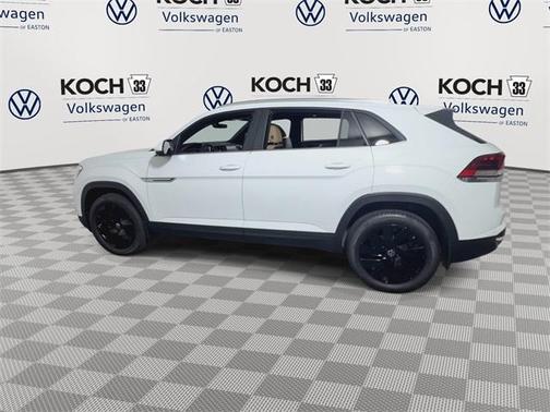 2025 Volkswagen Atlas Cross Sport 2.0T SE w/Technology
