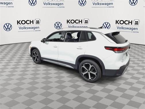 2025 Volkswagen Tiguan 2.0T SE