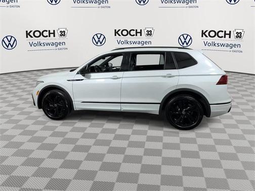 2024 Volkswagen Tiguan 2.0T SE R-Line Black
