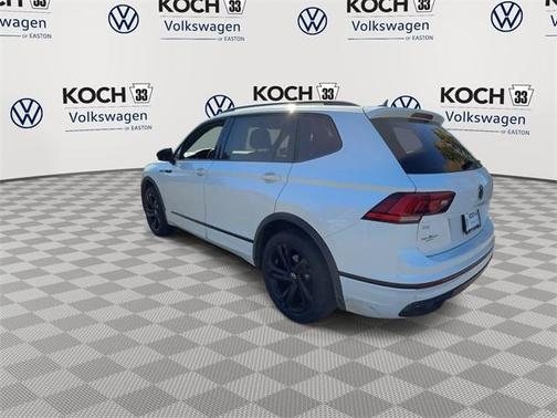 2024 Volkswagen Tiguan 2.0T SE R-Line Black