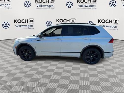 2024 Volkswagen Tiguan 2.0T SE R-Line Black