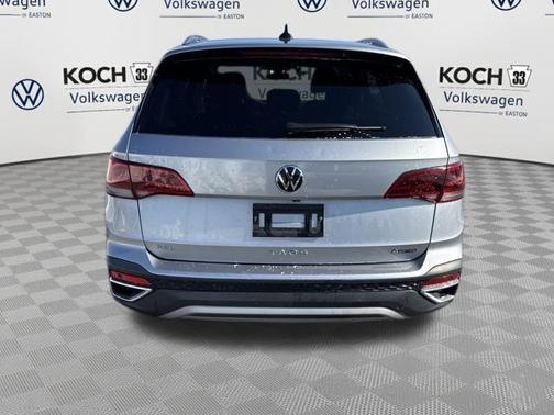 2024 Volkswagen Taos 1.5T SEL
