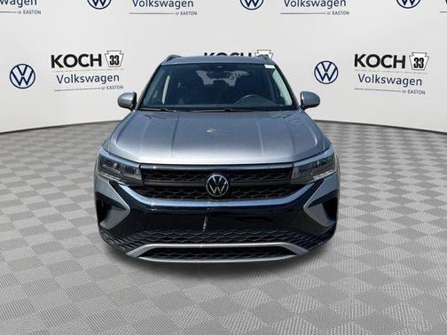 Pyrite Silver Metallic 2024 Volkswagen Taos 1.5T SE