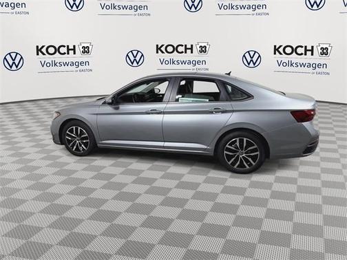 2025 Volkswagen Jetta 1.5T SE