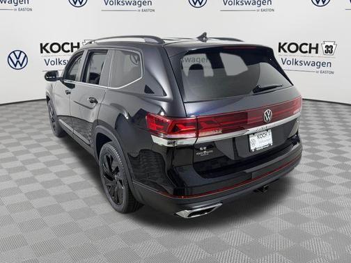 Deep Black Pearl Effect 2026 Volkswagen Atlas 2.0T SE W/TECHNOLOGY