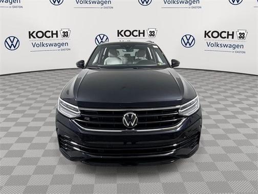 2024 Volkswagen Tiguan 2.0T SE R-Line Black