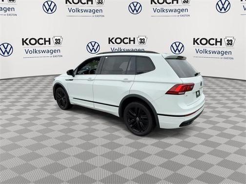 2022 Volkswagen Tiguan 2.0T SE R-Line Black