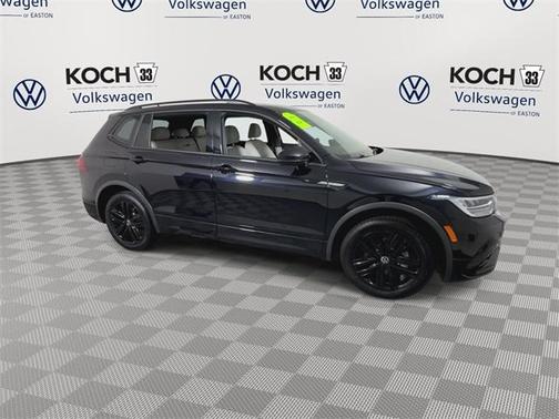2022 Volkswagen Tiguan 2.0T SE R-Line Black