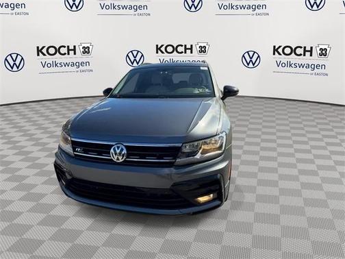 2019 Volkswagen Tiguan 2.0T SEL R-Line Black