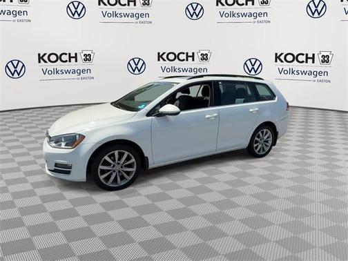 2016 Volkswagen Golf SportWagen TSI SE 4-Door