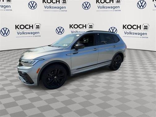 2022 Volkswagen Tiguan 2.0T SE R-Line Black