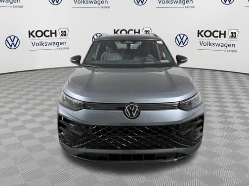 Platinum Gray Metallic 2026 Volkswagen Tiguan 2.0T SE R-Line Black