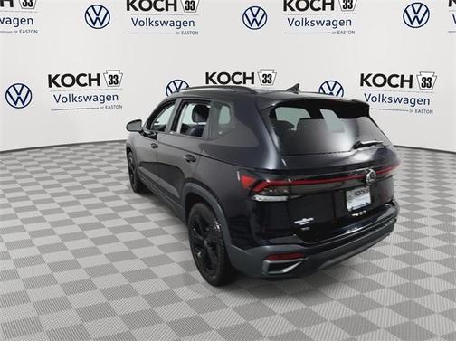 2025 Volkswagen Taos 1.5T SE Black