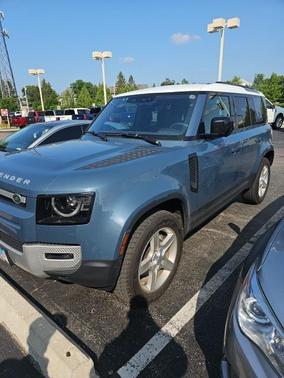 2020 Land Rover Defender SE