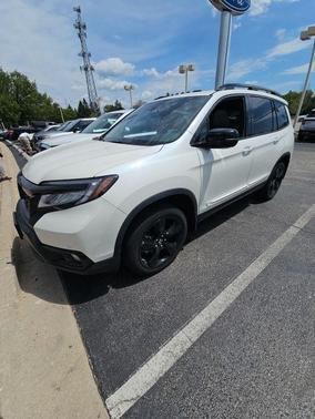 White Diamond Pearl 2019 Honda Passport Elite