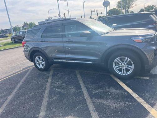 Carbonized Gray Metallic 2022 Ford Explorer XLT