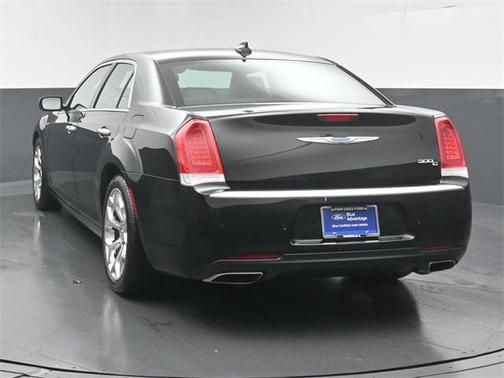 2018 Chrysler 300 C