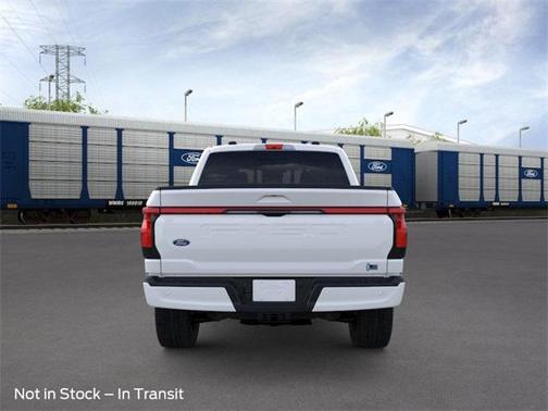 2025 Ford F-150 Lightning LARIAT