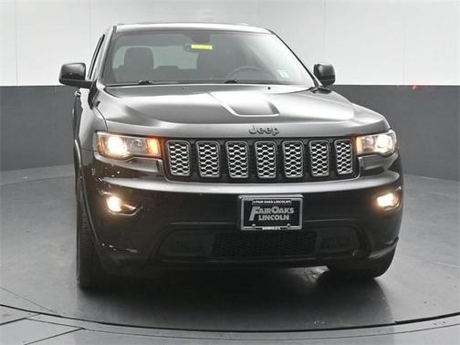 2017 Jeep Grand Cherokee Altitude