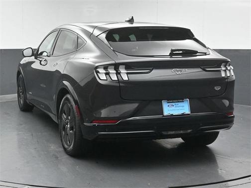 2022 Ford Mustang Mach-E California Route 1