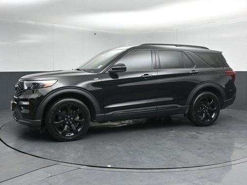 Agate Black Metallic 2023 Ford Explorer ST-Line
