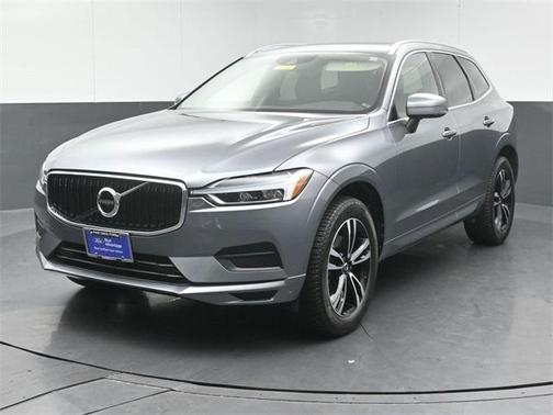 2020 Volvo XC60 T5 Momentum
