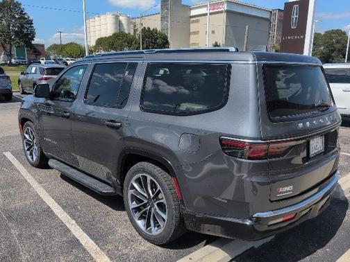 2022 Jeep Wagoneer Series II