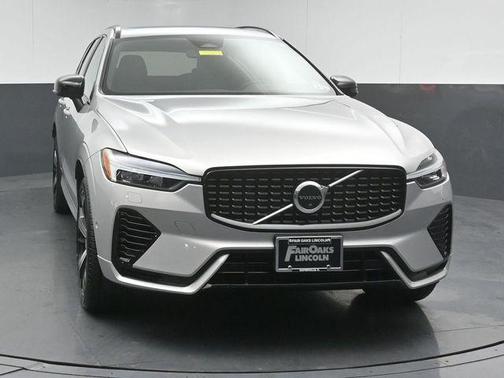 2022 Volvo XC60 Recharge Plug-In Hybrid T8 R-Design