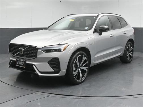 2022 Volvo XC60 Recharge Plug-In Hybrid T8 R-Design