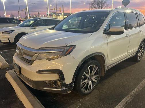 2022 Honda Pilot Touring 8-Passenger