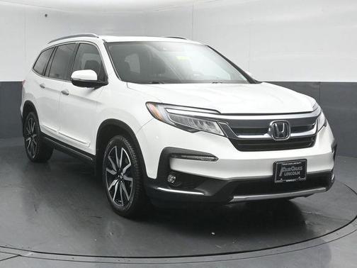 2022 Honda Pilot Touring 8-Passenger