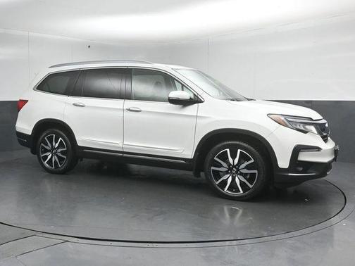 2022 Honda Pilot Touring 8-Passenger