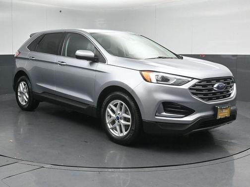 Iconic Silver Metallic 2022 Ford Edge SEL