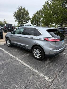 Iconic Silver Metallic 2022 Ford Edge SEL