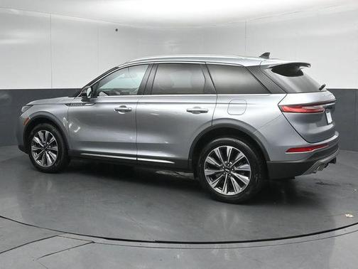 Silver Radiance Metallic Clearcoat 2022 Lincoln Corsair Reserve