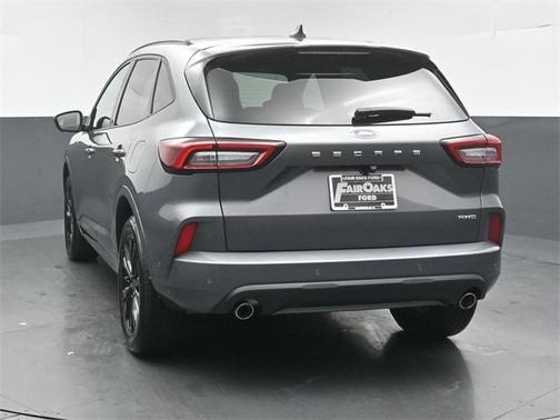 2024 Ford Escape ST-Line Elite