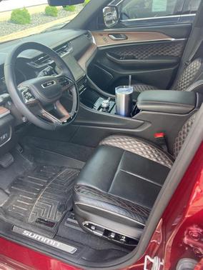 2022 Jeep Grand Cherokee Summit