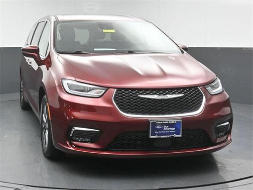 2022 Chrysler Pacifica Hybrid Touring L