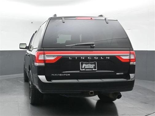 2016 Lincoln Navigator Select