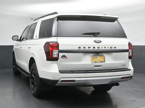 Star White Metallic Tri-Coat 2024 Ford Expedition Timberline