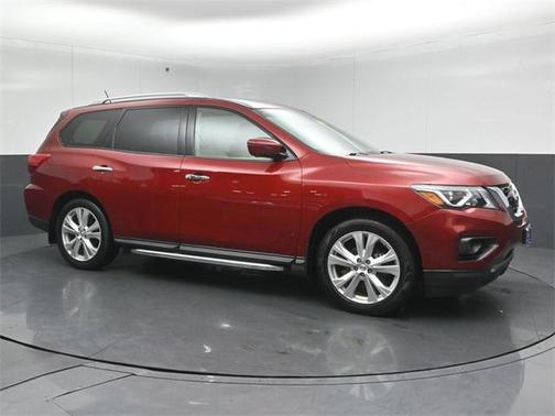 2018 Nissan Pathfinder SL