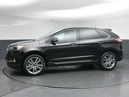 Black Metallic 2024 Ford Edge Titanium