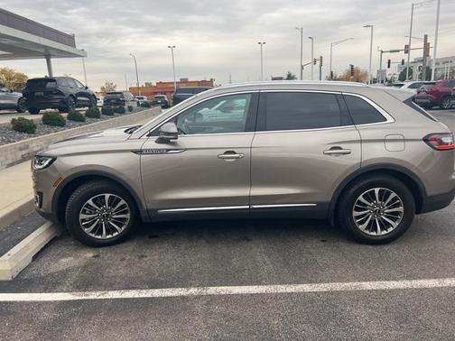 2020 Lincoln Nautilus Standard