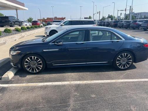 2017 Lincoln Continental Select