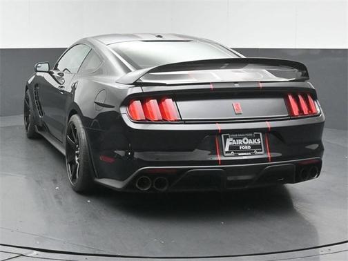 2017 Ford Shelby GT350 Base