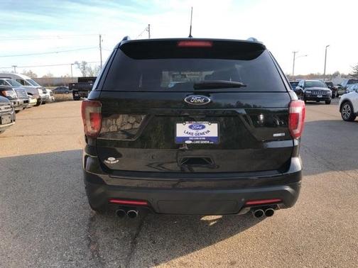 Photo 4 of 37 of 2018 Ford Explorer sport